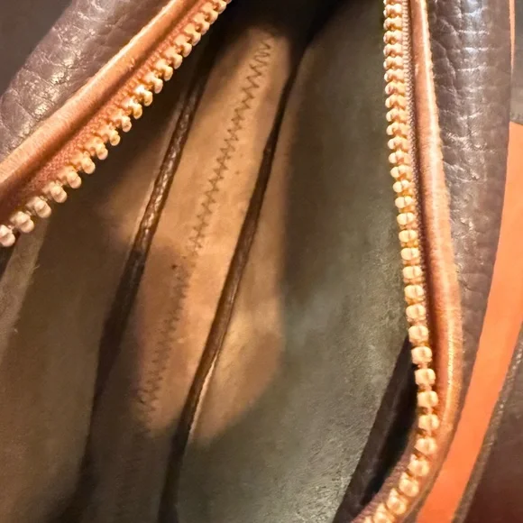 Classic Black Leather Crossbody Bag - Picture 8 of 9